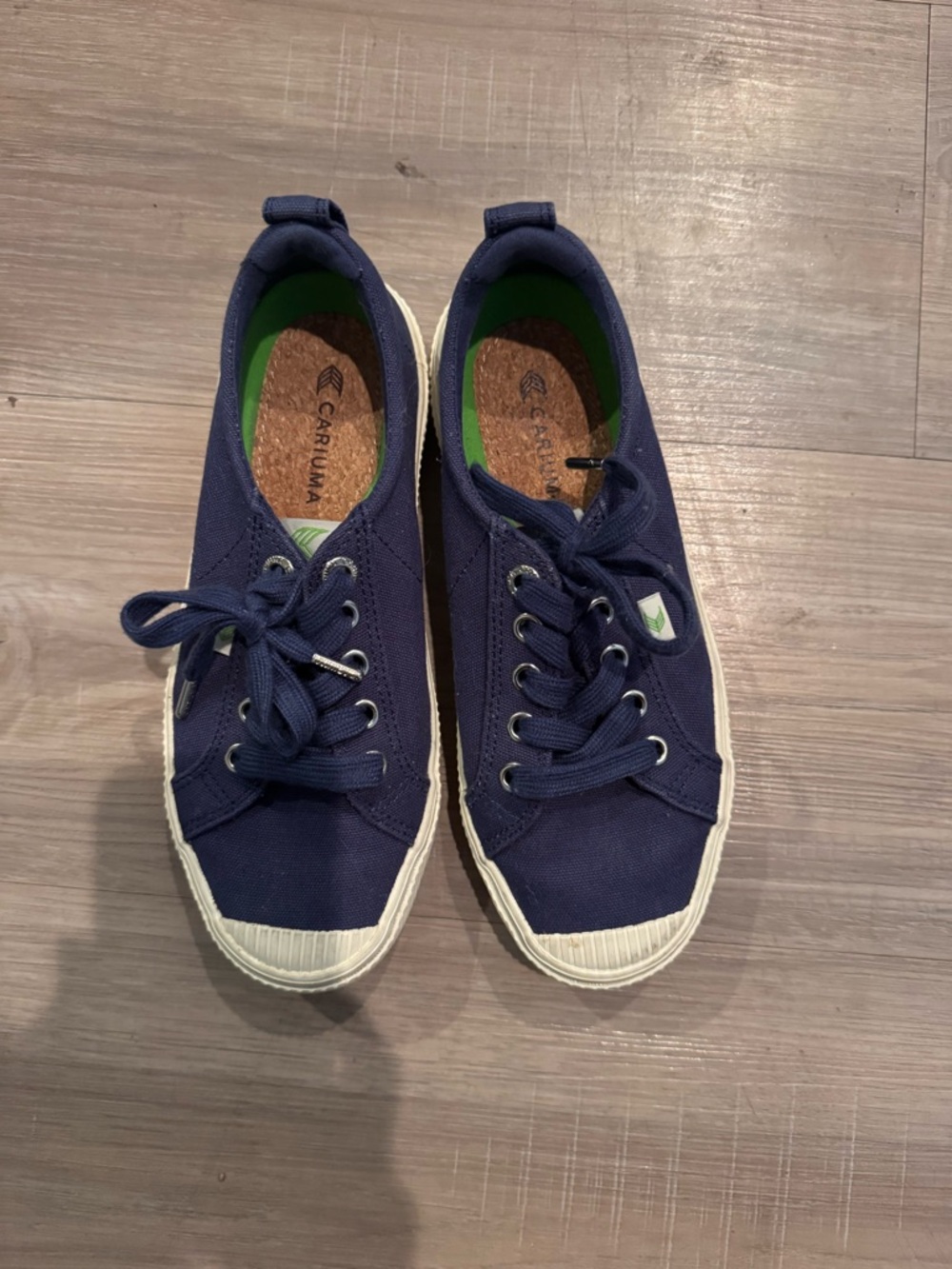 Cariuma Navy Canvas Lace-Up Sneakers